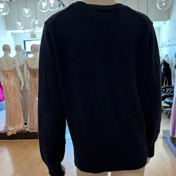 Ralph Lauren's signature Polo Bear Sweater - Picture 4 of 8